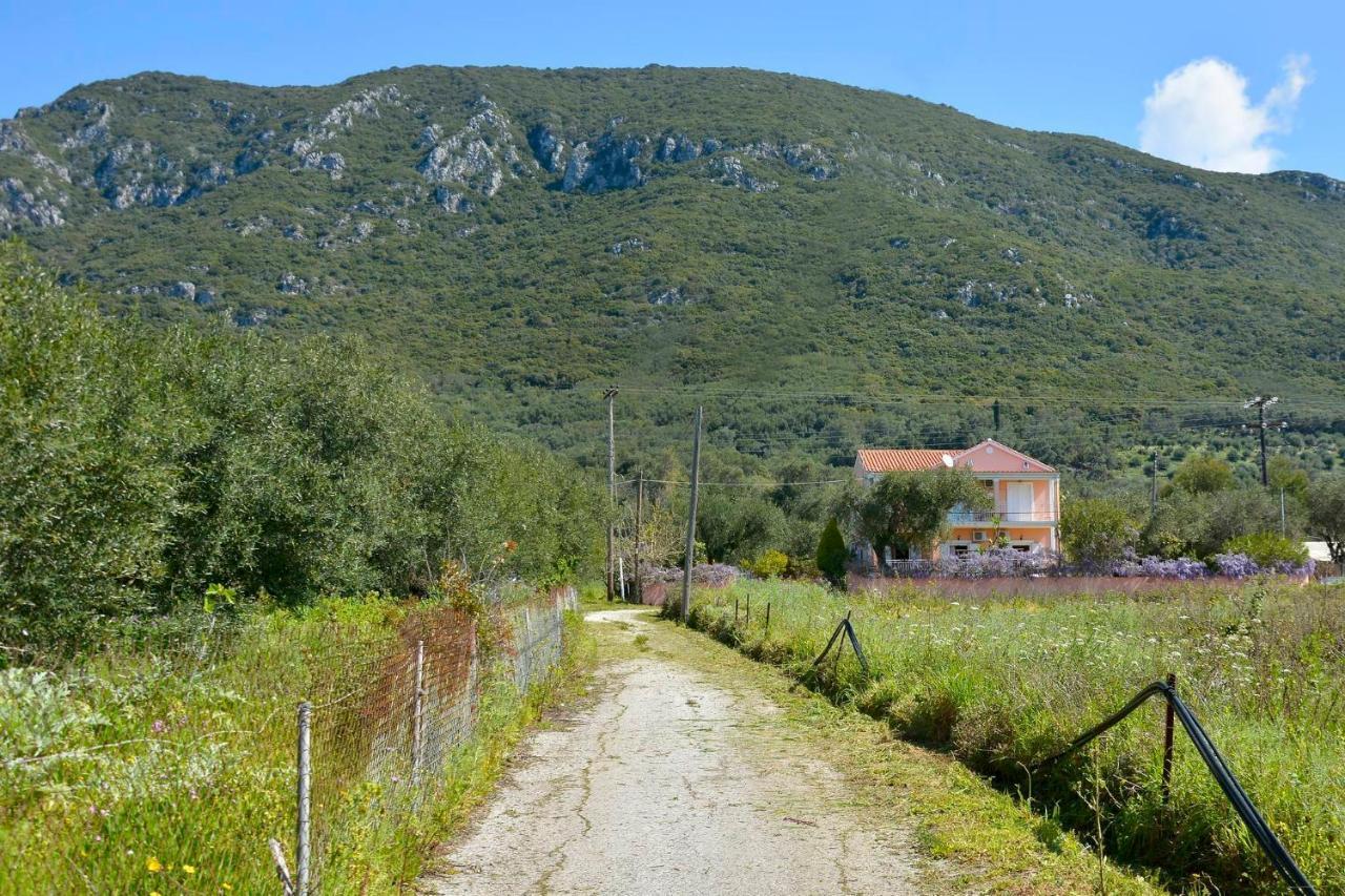 Ferienwohnung Giokos Ágios Matthaíos Exterior foto