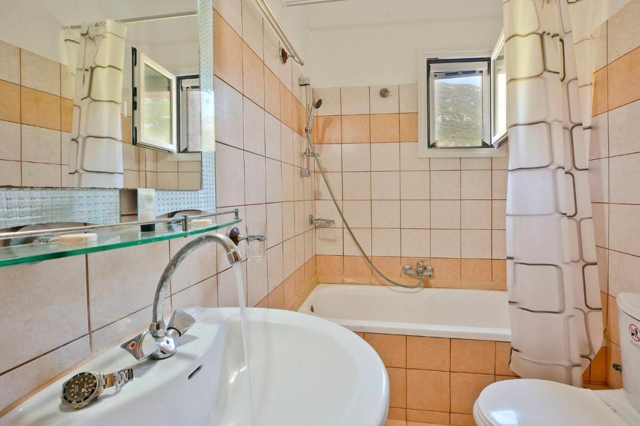 Ferienwohnung Giokos Ágios Matthaíos Exterior foto